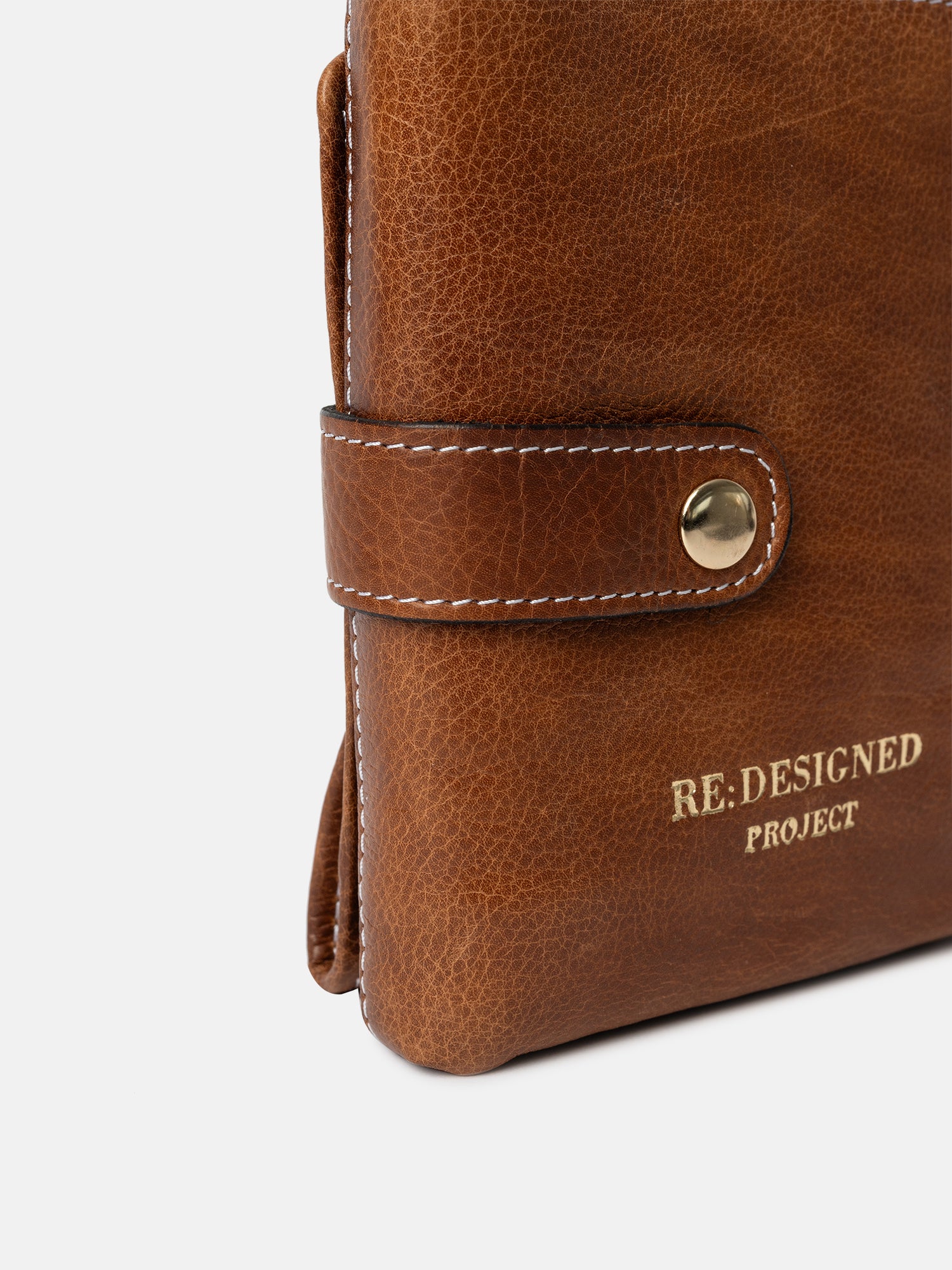 PROJECT Project 34 Needle Case Walnut/Gold